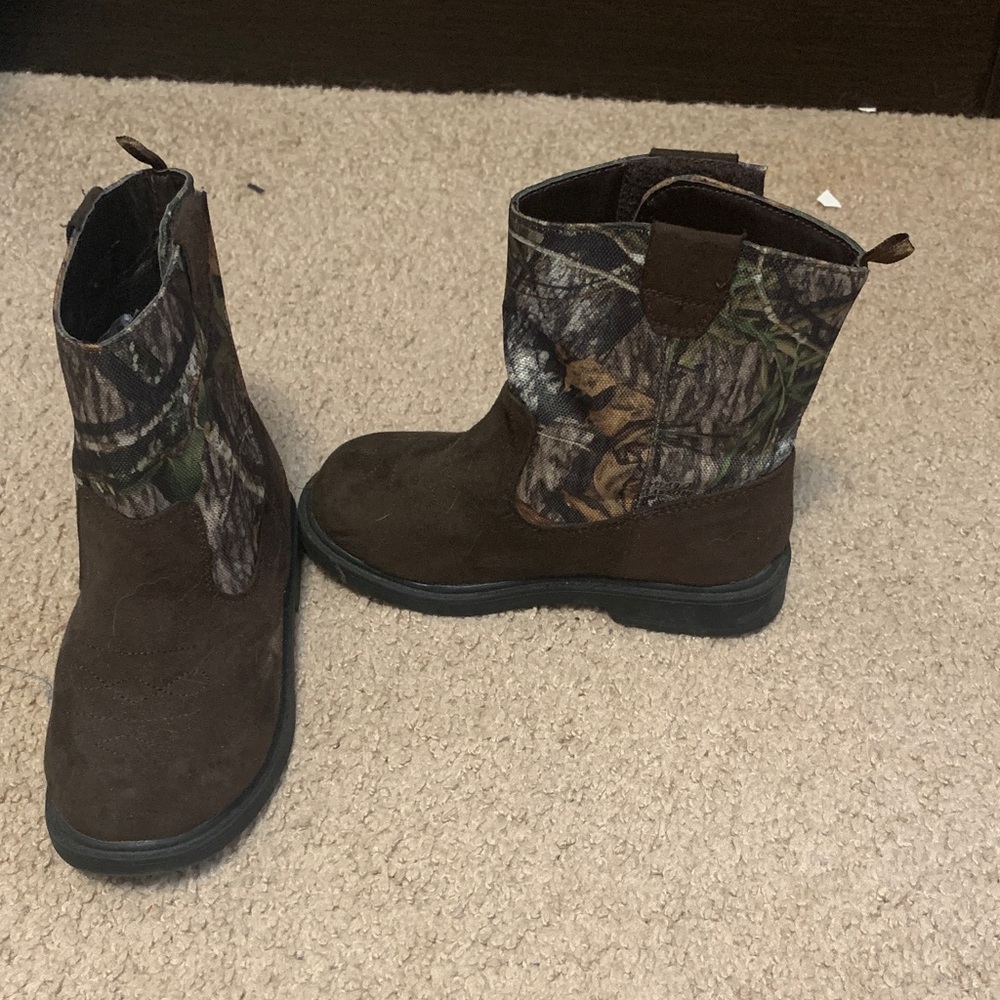 Faded Glory Kids Camouflage and Brown Boots